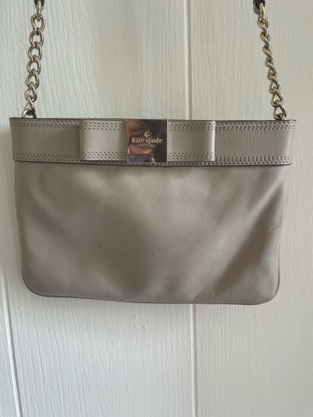 Kate Spade New York Primrose Hill Arica Crossbody in Beige